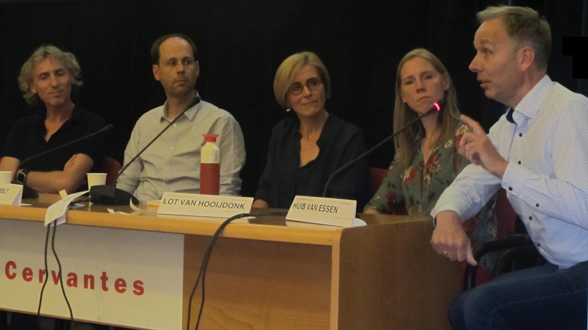 discussie forum met Reint Jan Renes, Daan Zandbelt, Vera Dalm, Lot van Hooijdonk en Huib van Essen